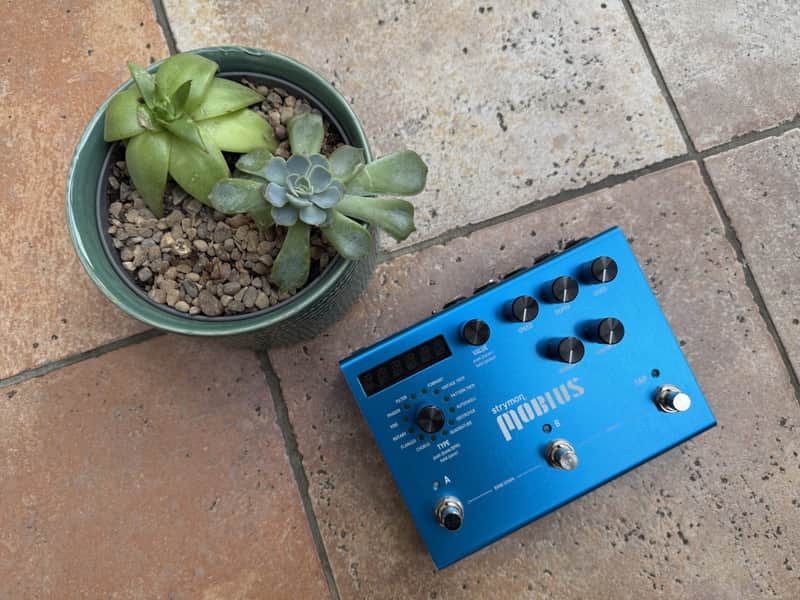 Strymon Mobius