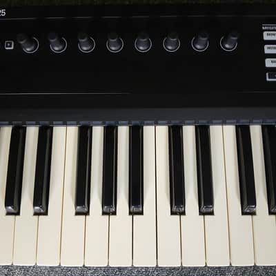 Native Instruments Komplete Kontrol S25 2014 image 3