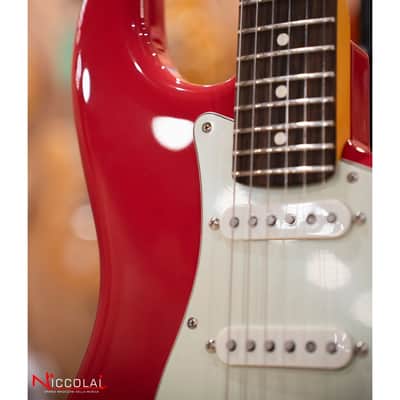 Fender American Professional Classic Stratocaster, Rosewood Fingerboard, Faded Dakota Red image 11
