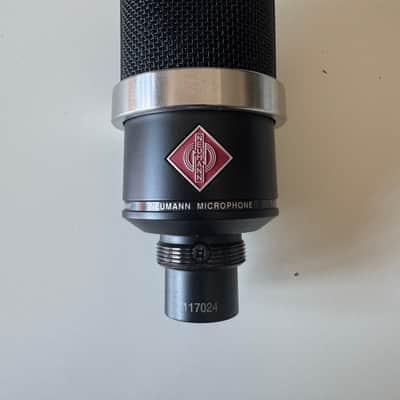 Neumann TLM 102 with Shockmount  Matte Black image 3