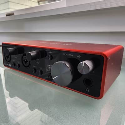 Focusrite Scarlett 2i2 3rd Gen USB Audio Interface 2019 - Present - Red / Black image 3