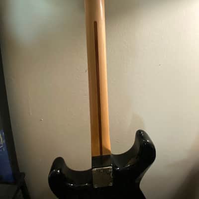Fender Stratocaster 2000 - Black - Made in Mexico - Upgraded Pickups Seymour Duncan Hotrails image 11
