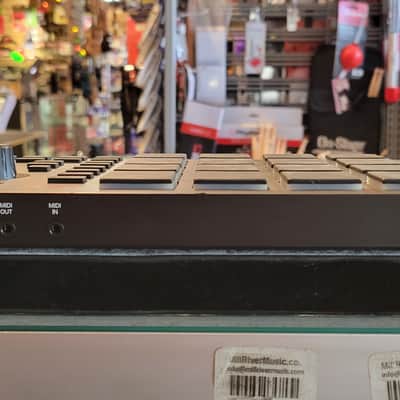 Akai Professional MPC Studio MIDI Controller Used image 3