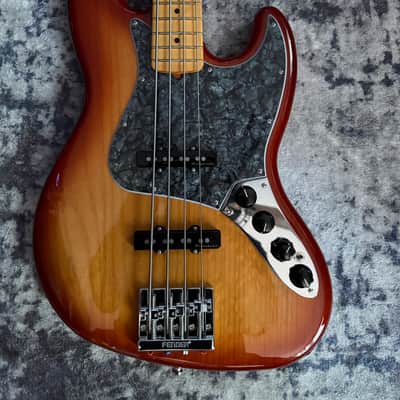 Fender Player Plus Jazz Bass Sienna Sunburst with extras image 2