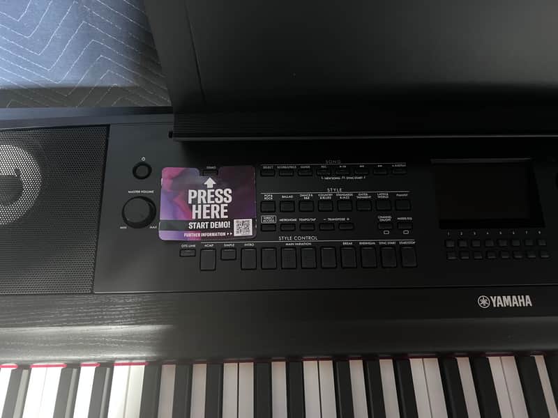 Yamaha DGX-670 88-Key Digital Portable Piano Yamaha 2021 Black image 1