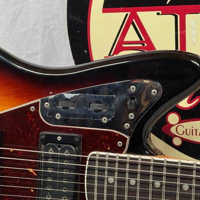 Fender Kurt Cobain Jaguar Guitar with Case 2016 - 3-Color Sunburst / Rosewood fingerboard image 3
