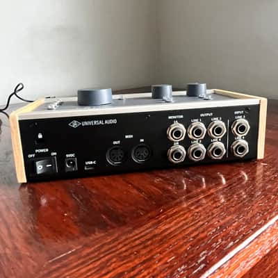 Universal Audio Volt 476 USB-C Audio Interface 2021 - Present - Tan / Gray image 3
