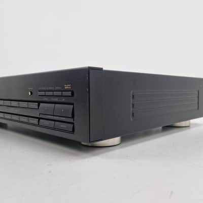 Pioneer F-447L - FM/AM Digital Synthesizer Tuner image 4