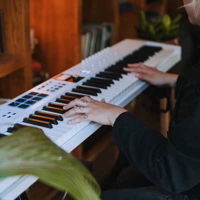 Arturia KeyLab Essential 88 Mk3 White image 4