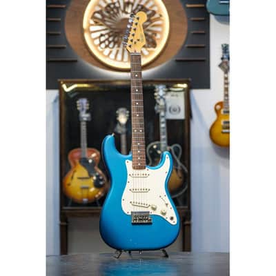 1984 Fender Standard Stratocaster (USA) with Rosewood Fretboard  sapphire blue image 2