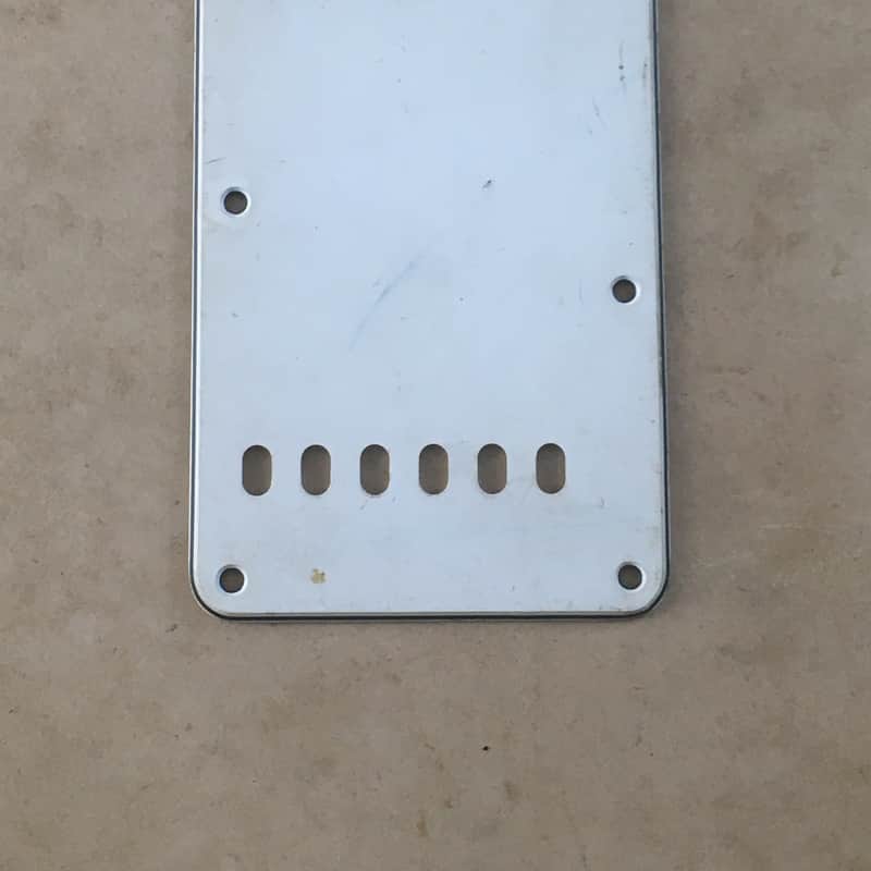? Fender Strat Tremolo Cover Lefty Relic Parchment