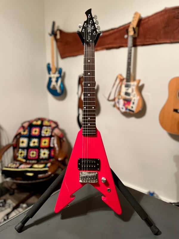 First Act ME279 Flying V Arrow Red Mini Travel Electric Guitar