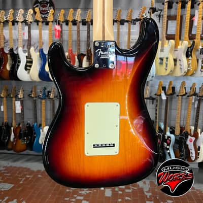 Fender   American Professional Stratocaster 3 Tone Sunburst image 6