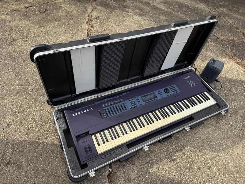Kurzweil K2600XS 88-Key Digital Sampling Workstation Synthesizer