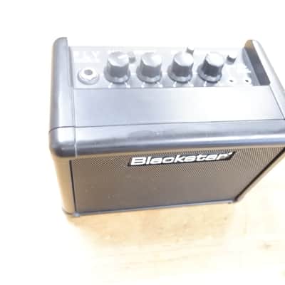 Blackstar Fly 3 3-Watt 1x3" Battery-Powered Mini Guitar Combo 2014 - Present - Black image 7