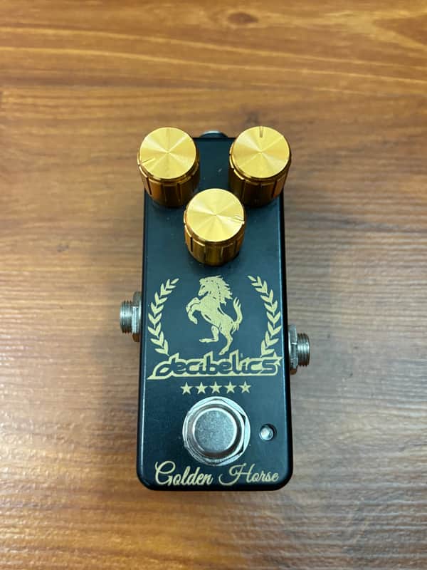 Decibelics Golden horse - Black image 1