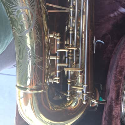 Buescher 400 top hat and cane alto saxophone 1955 - Lacquer image 9