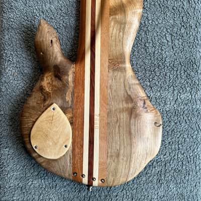 Wishbass - 32” Fretless with Bill Lawrence P46 and Q-tone stacked vol/tone image 7