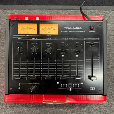 Realistic 32-1200B Stereo Mixing Console 1980s - Black image 3