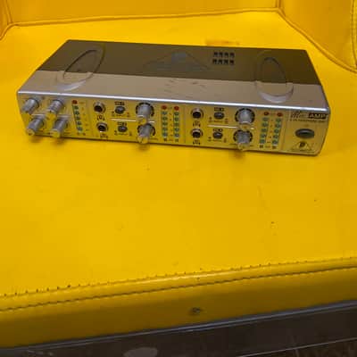 Behringer MiniAmp AMP800 4-Channel Stereo Headphone Amplifier 2001 - Present - Standard image 1