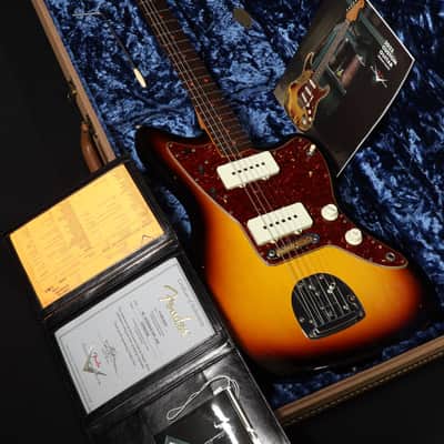 Fender Custom Shop 1962 Jazzmaster Journeyman Relic 3-Color Sunburst [CZ565598] (06/22) image 13