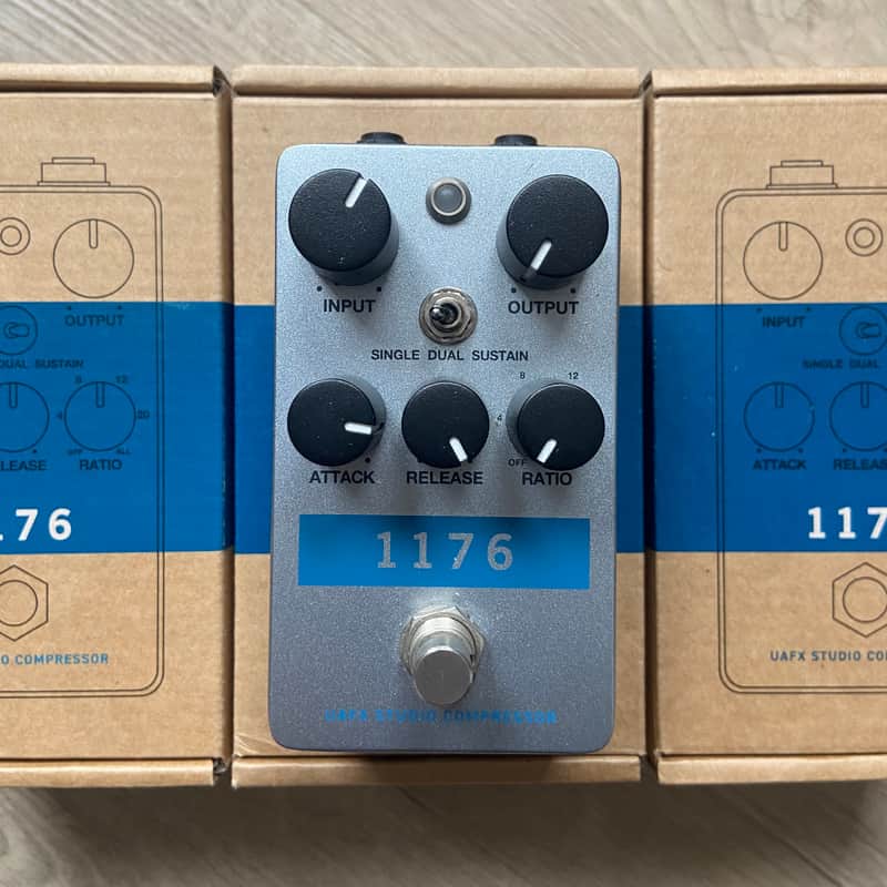 Universal Audio 1176 Studio Compressor 2023 - Present - Silver / Blue image 1