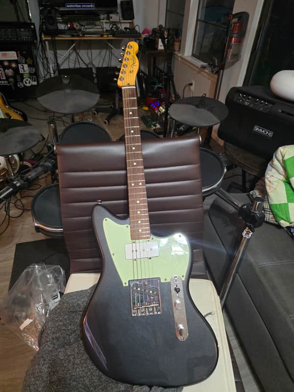 Squier Paranormal Offset Telecaster SJ 2024 with Am Pro Classic Neck - Charcoal image 1