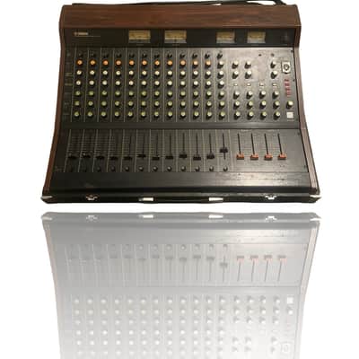 1970's Yamaha PM-700 12-Channel Analog Mixer Bild 2