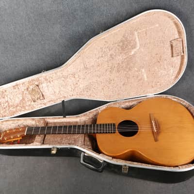 Lowden O Style - Cedar Top - Mahogany Body - Hard Case - 2nd Hand image 17