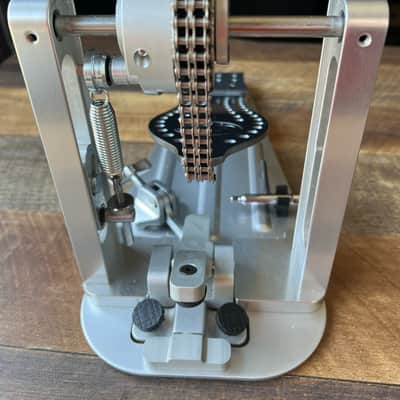 DW Machined Chain Drive Single Bass Drum Pedal – Polished image 6