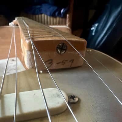 Fender Musicmaster with Maple Fretboard 1957 - Desert Sand image 20