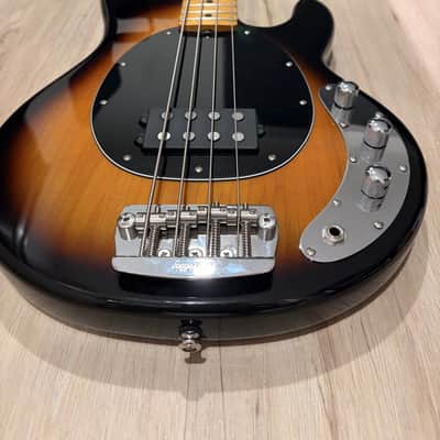 Sterling Ray34CA Classic Active 2013 - 2017 - 3 Tone Sunburst image 5