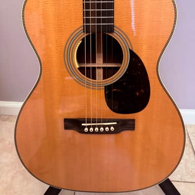 Martin OM-28E Acoustic Electric Guitar 2023 - Aging Toner Natural image 4