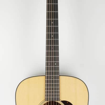 Martin D-18 Natural image 2