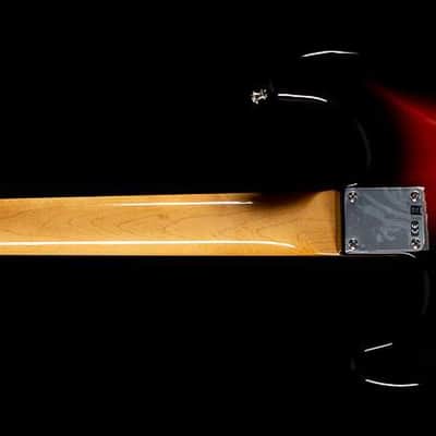 Fender Vintera '60s Stratocaster 3-Tone Sunburst-MX19035086 image 4