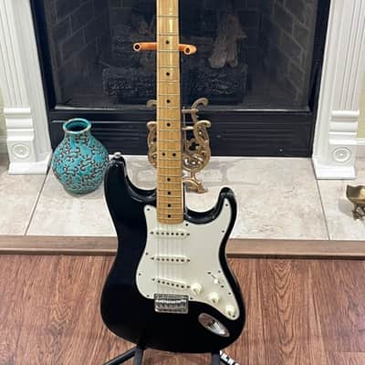 1975 Fender Stratocaster - Black, Hardtail image 1