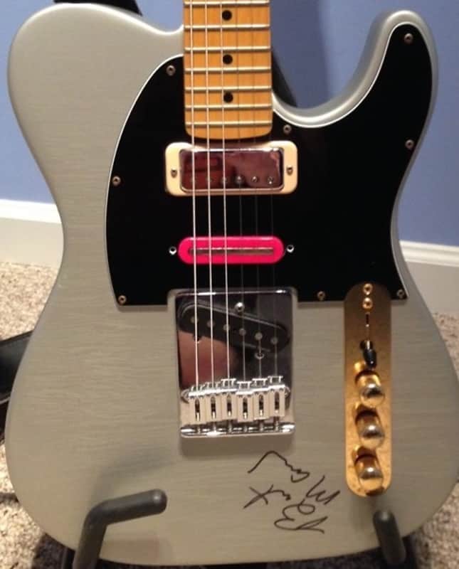 Valley Arts Custom Pro ( Rare ) Brent Mason Signiture Model 1992 Silver signed By Brent! image 1