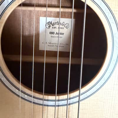 Martin Left Handed 000JR-10 Guitar Natural 2025 image 5