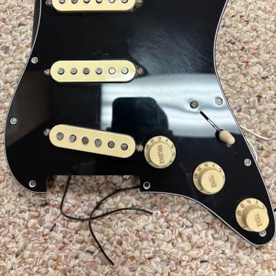Fender Loaded pickguard 2023-2026 image 1
