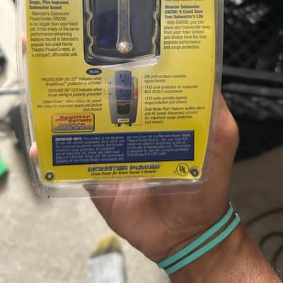 Monster Power Subwoofer Power Center 2 Outlet + SW Audio Surge Protector SW200 image 2