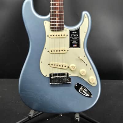 Fender American Ultra Luxe Vintage '60s Stratocaster®, Rosewood Fingerboard, Ice Blue Metallic image 2