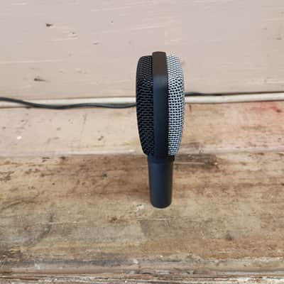 Sennheiser e609 Silver Supercardioid Dynamic Microphone - Dark Gray image 5
