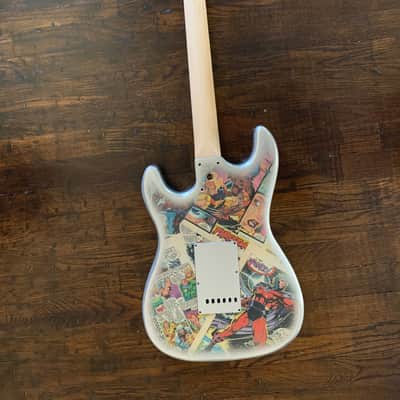 Fender Stratocaster 2020 Comic book silver burst image 2