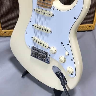 Fender Limited Edition American Standard Stratocaster, Olympic White with Matching Headstock  2010 image 8