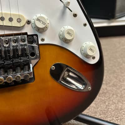 Fender Stratocaster ST-557 1989 MIJ - Sunburst image 5