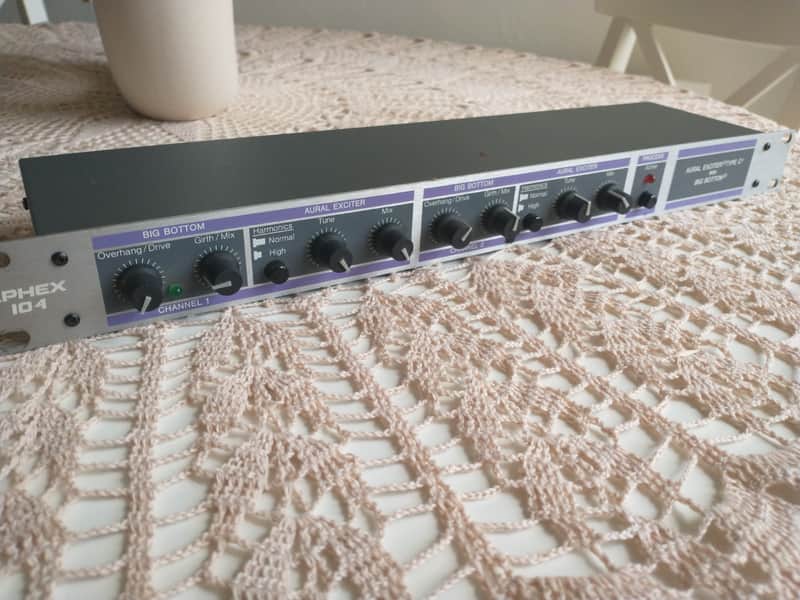 APHEX 104 AURAL EXCITER TYPE C2 with BIG BOTTOM | Reverb Romania