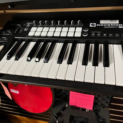 Novation Launchkey 25