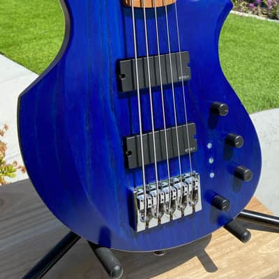Warmoth Z Bass 5-String Bass Guitar image 3