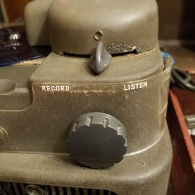 Gray Audograph soft vinyl recording cutting lathe dictating dictation machine, Case & microphone 1949 - Brown wrinkle paint image 10