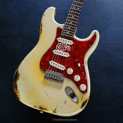 Fender Stratocaster Vintage White Made in USA Aged Relic image 2